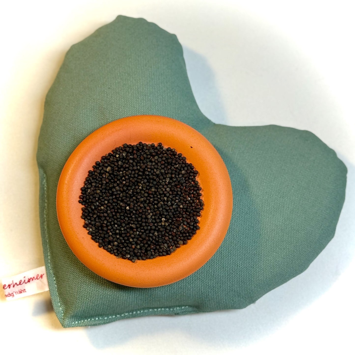 "Herzenswärmer" bestickt - "Du passt perfekt in mein Herz" Salbei