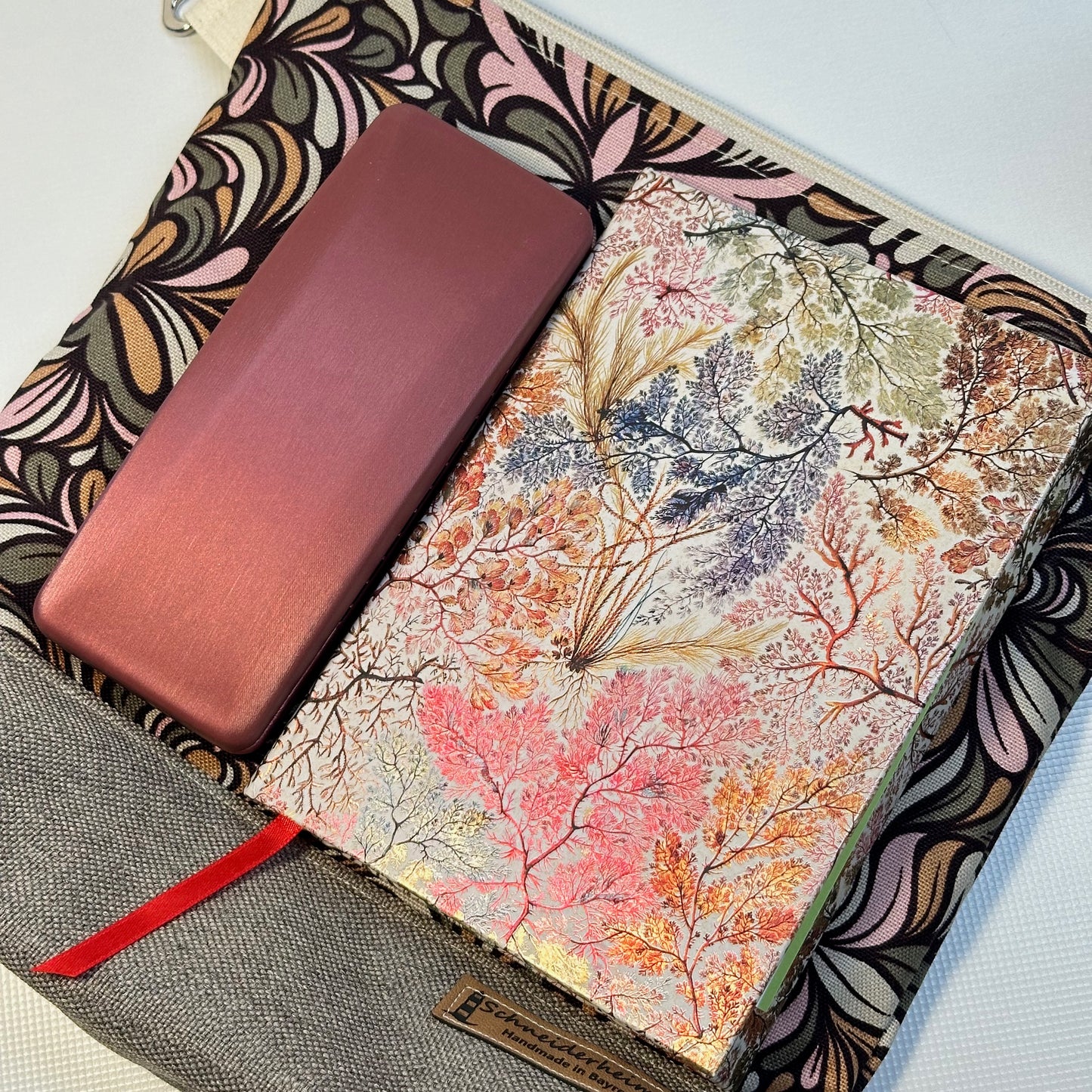 "Petra" im Quadratformat - Einzelstück Canvas Ornamente