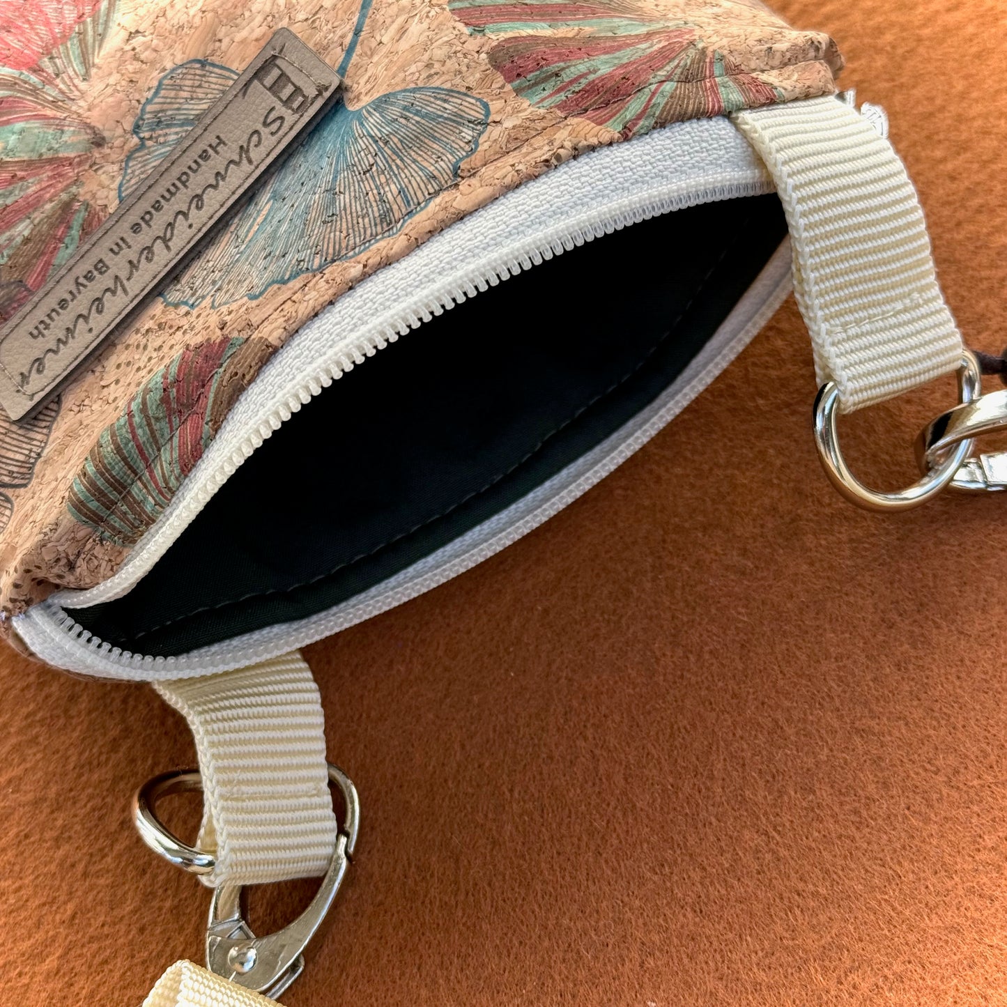 "Frieda" aus Kork - Einzelstück Gingko