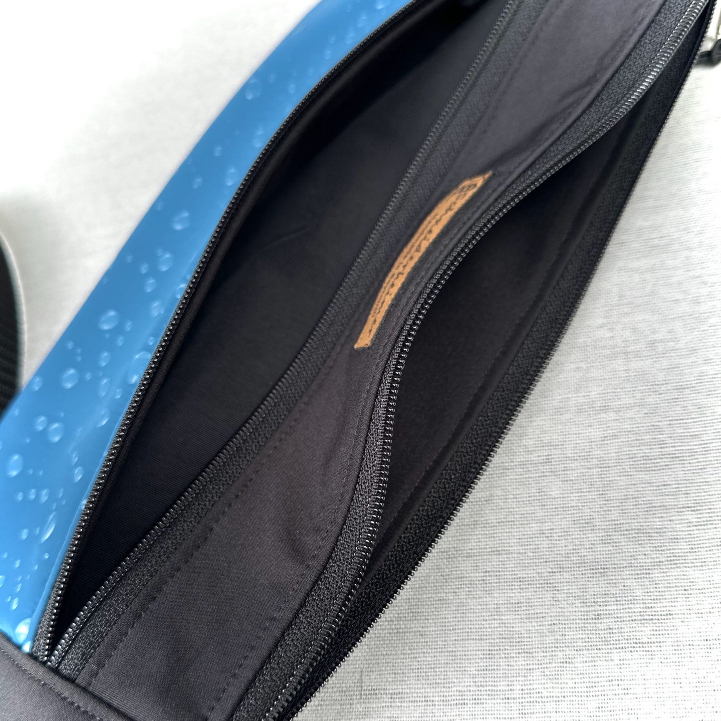 Bauchtasche "Karo" - Einzelstück Regentropfen