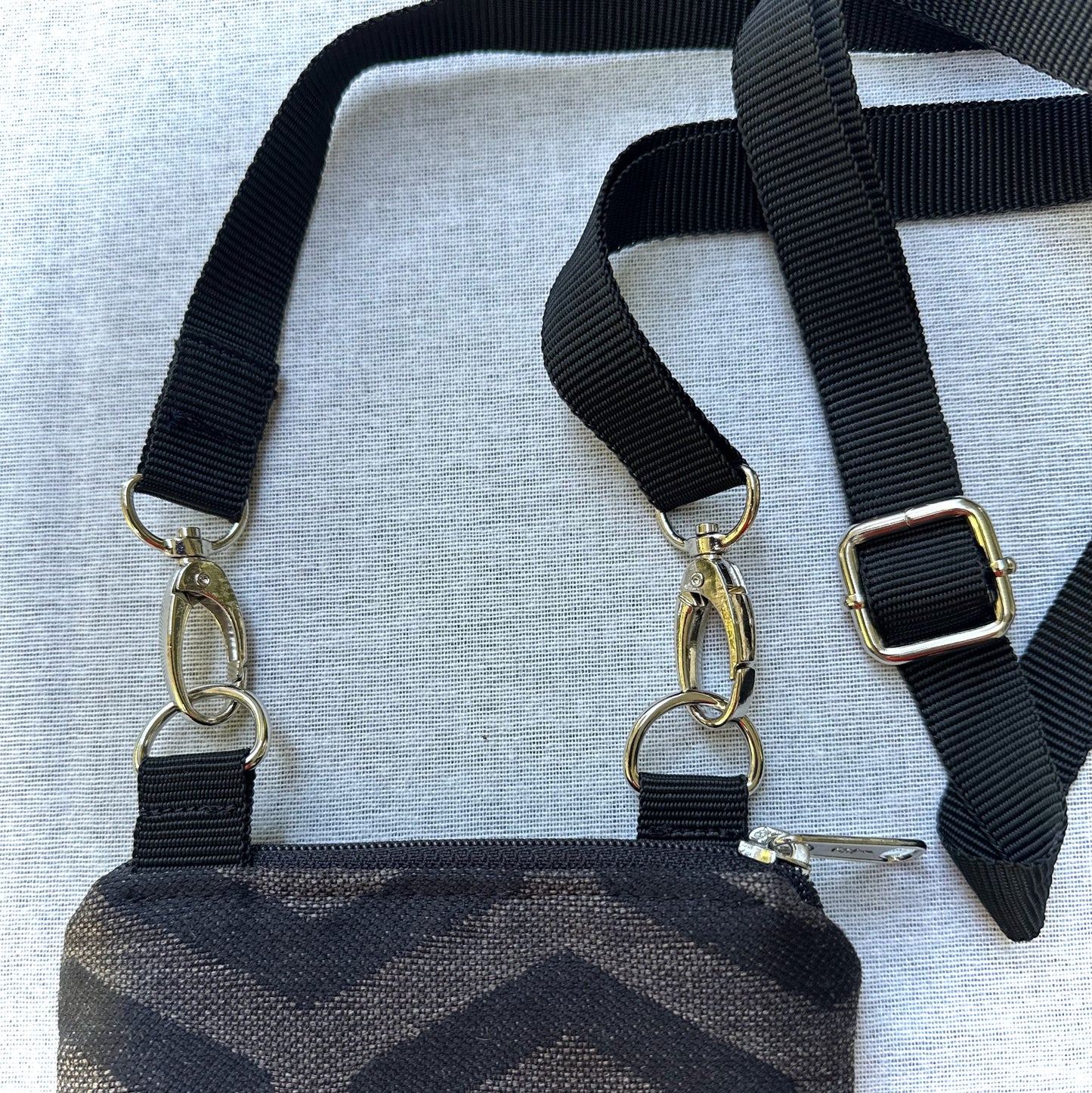Handytasche "Frieda" - Einzelstück Gobelin Grafisch Braun