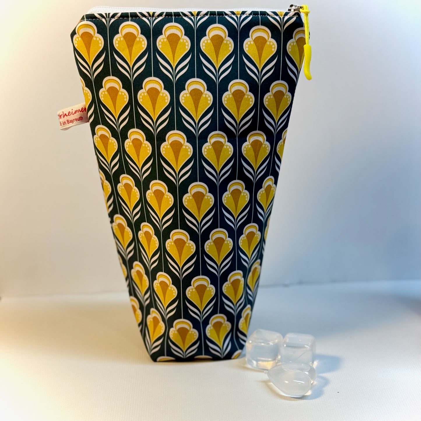 "Flaschentasche" - Einzelstück Retro-Blumen
