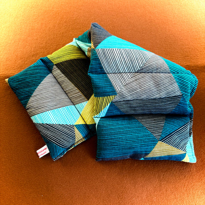 "Wärmender Willi" mit Dinkelkorn - Einzelstück Grafisch Petrol