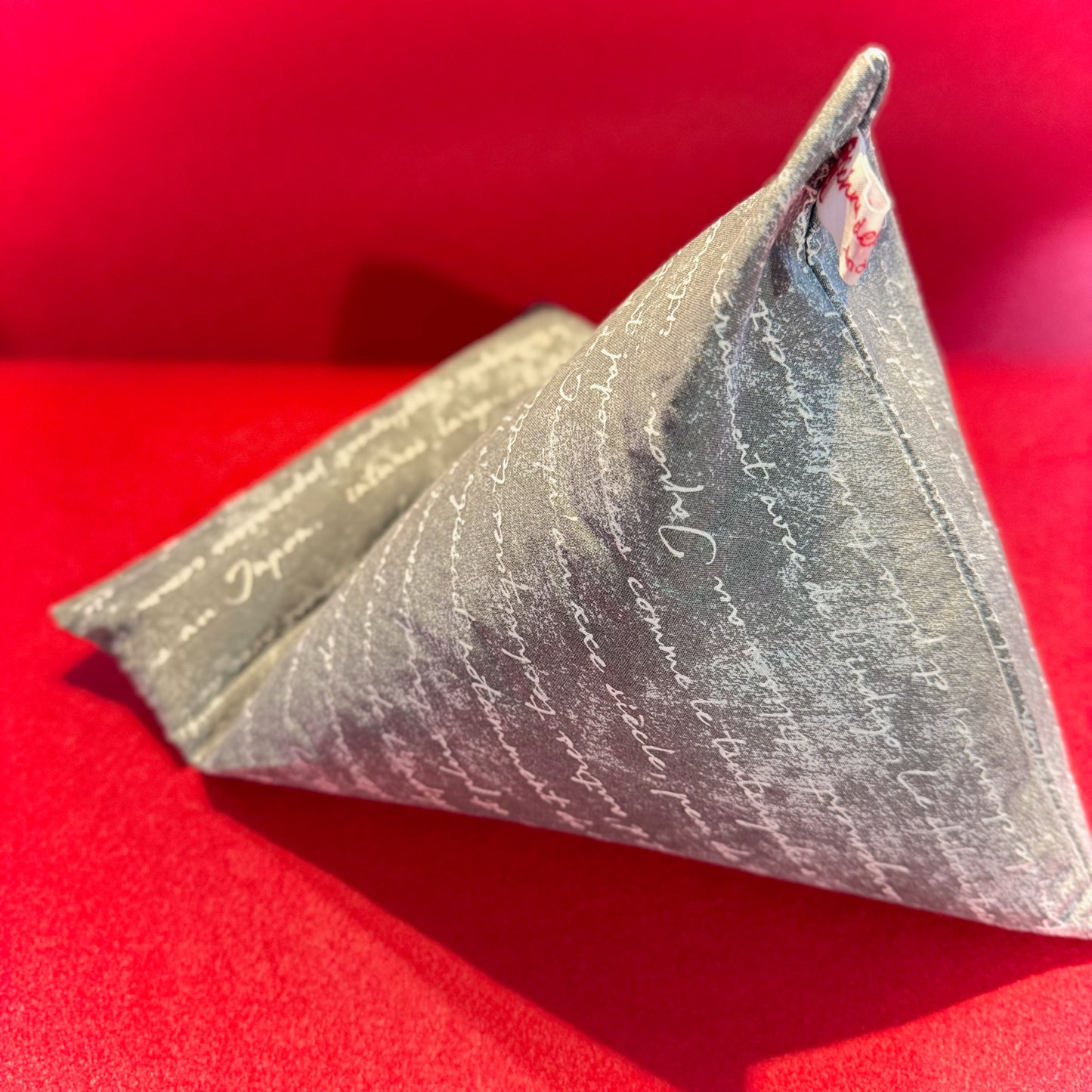 "Buchhalter" - Einzelstück Schrift auf Grau