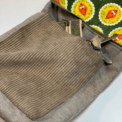 "Petra" im Quadratformat -  Einzelstück Cord mit Fröhlichen Eulen