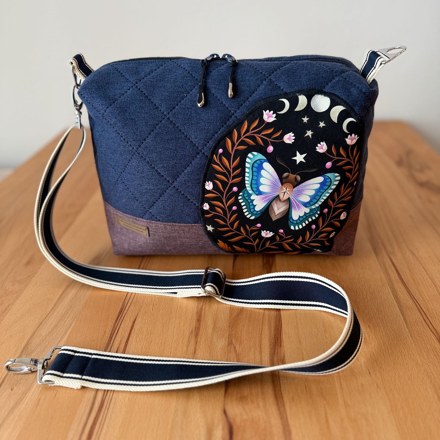 Große Umhängetasche "Lina" in Stepp - Einzelstück Luna Moth