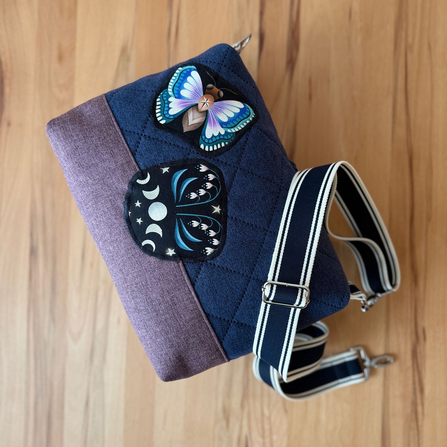 Große Umhängetasche "Lina" in Stepp - Einzelstück Luna Moth