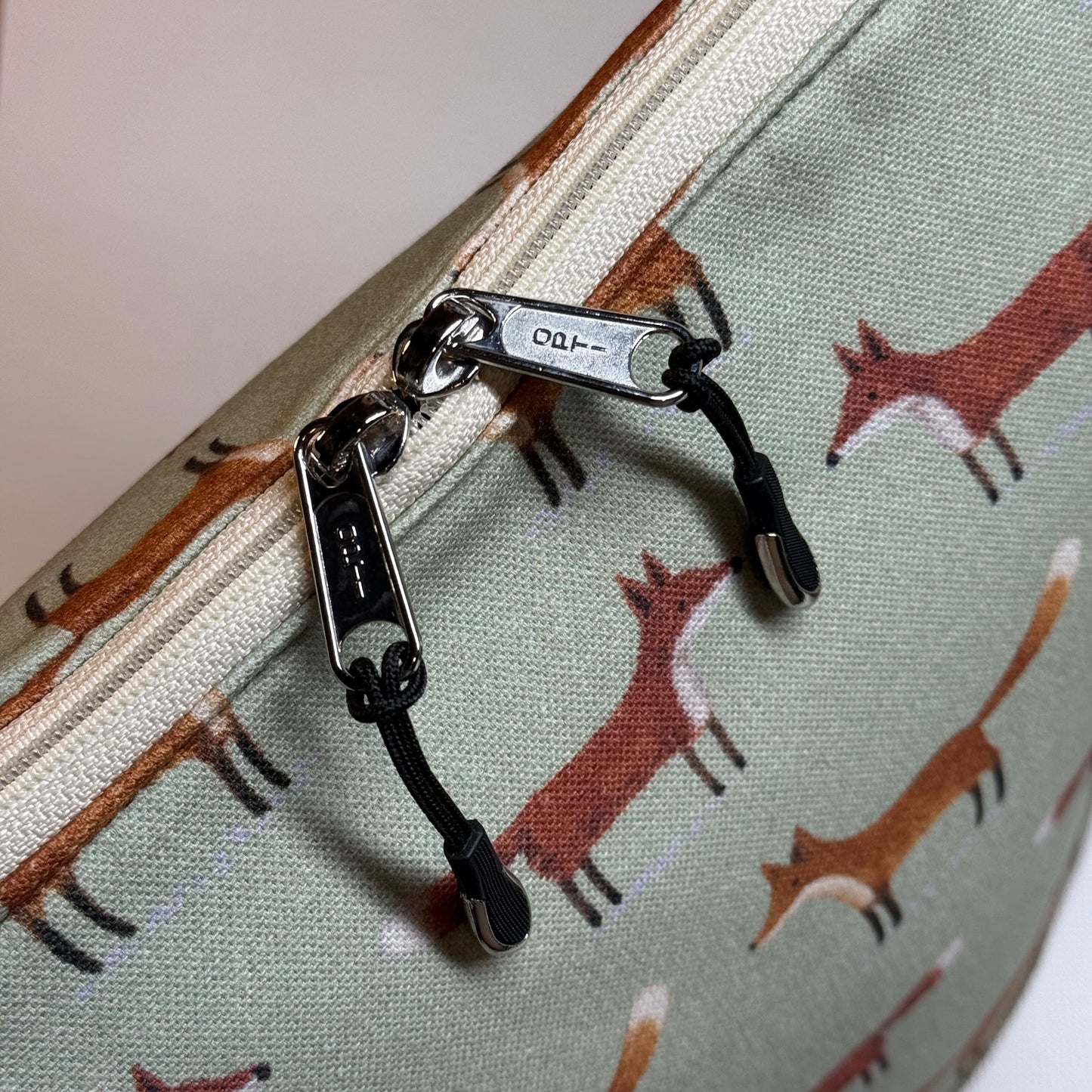 Große Umhängetasche "Kerstin" - Einzelstück Füchse