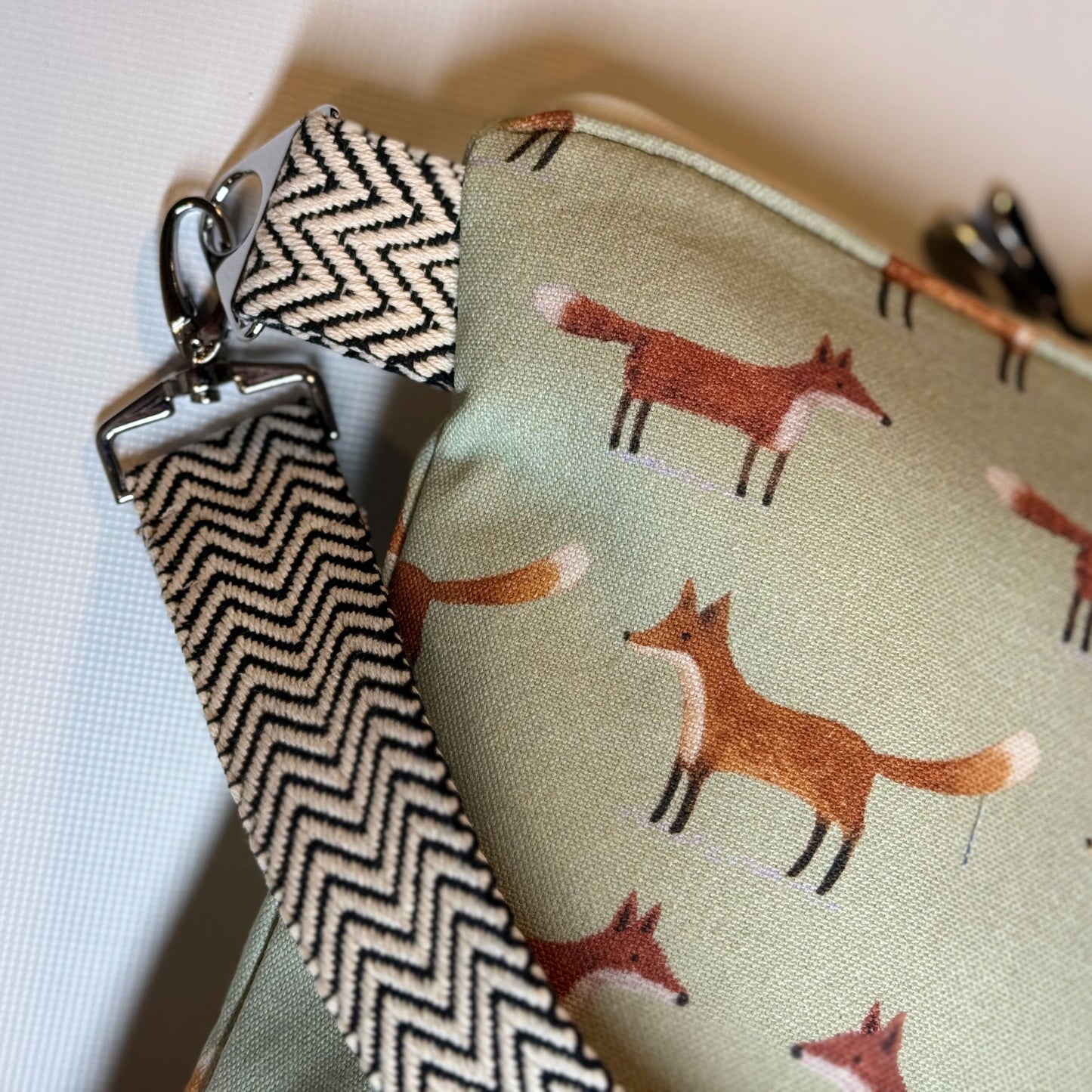 Große Umhängetasche "Kerstin" - Einzelstück Füchse