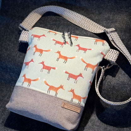 Große Umhängetasche "Kerstin" - Einzelstück Füchse
