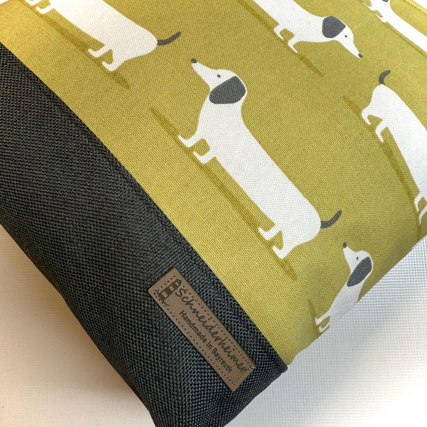 Große Umhängetasche "Kerstin" - Einzelstück Dackel