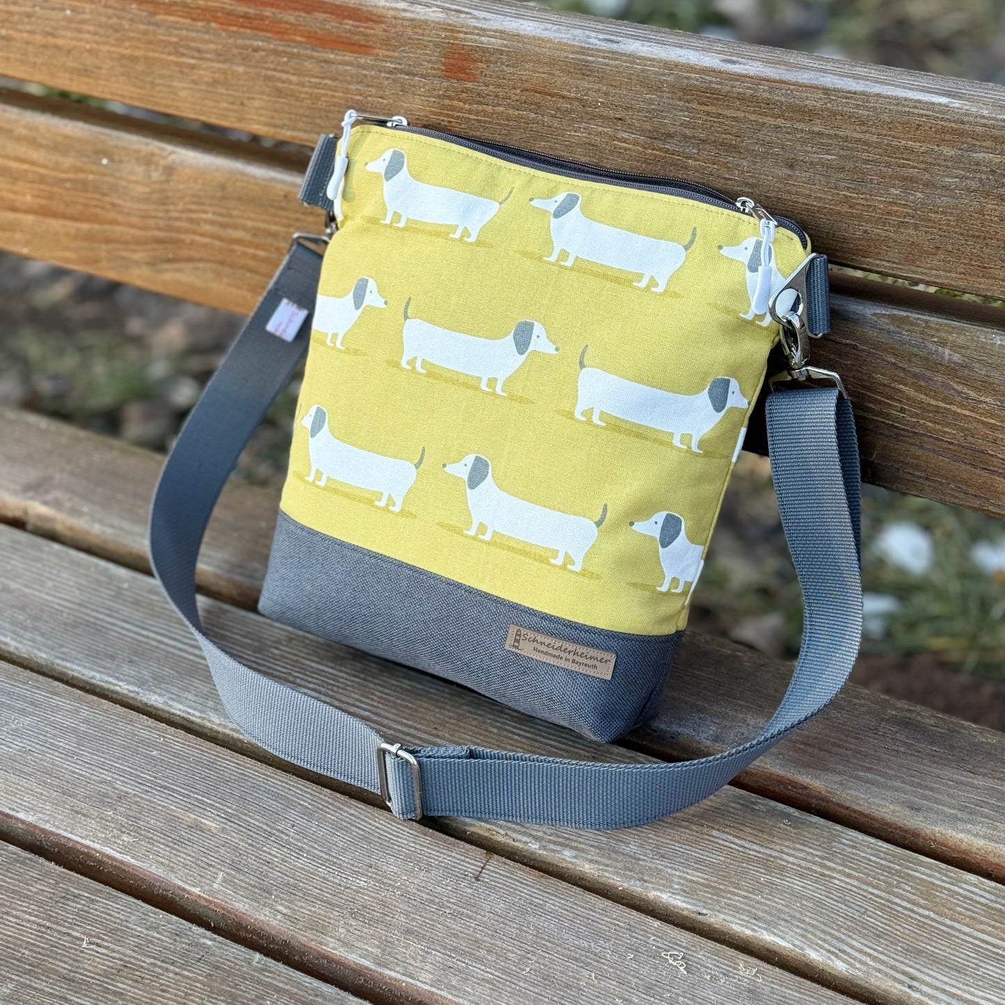 Große Umhängetasche "Kerstin" - Einzelstück Dackel