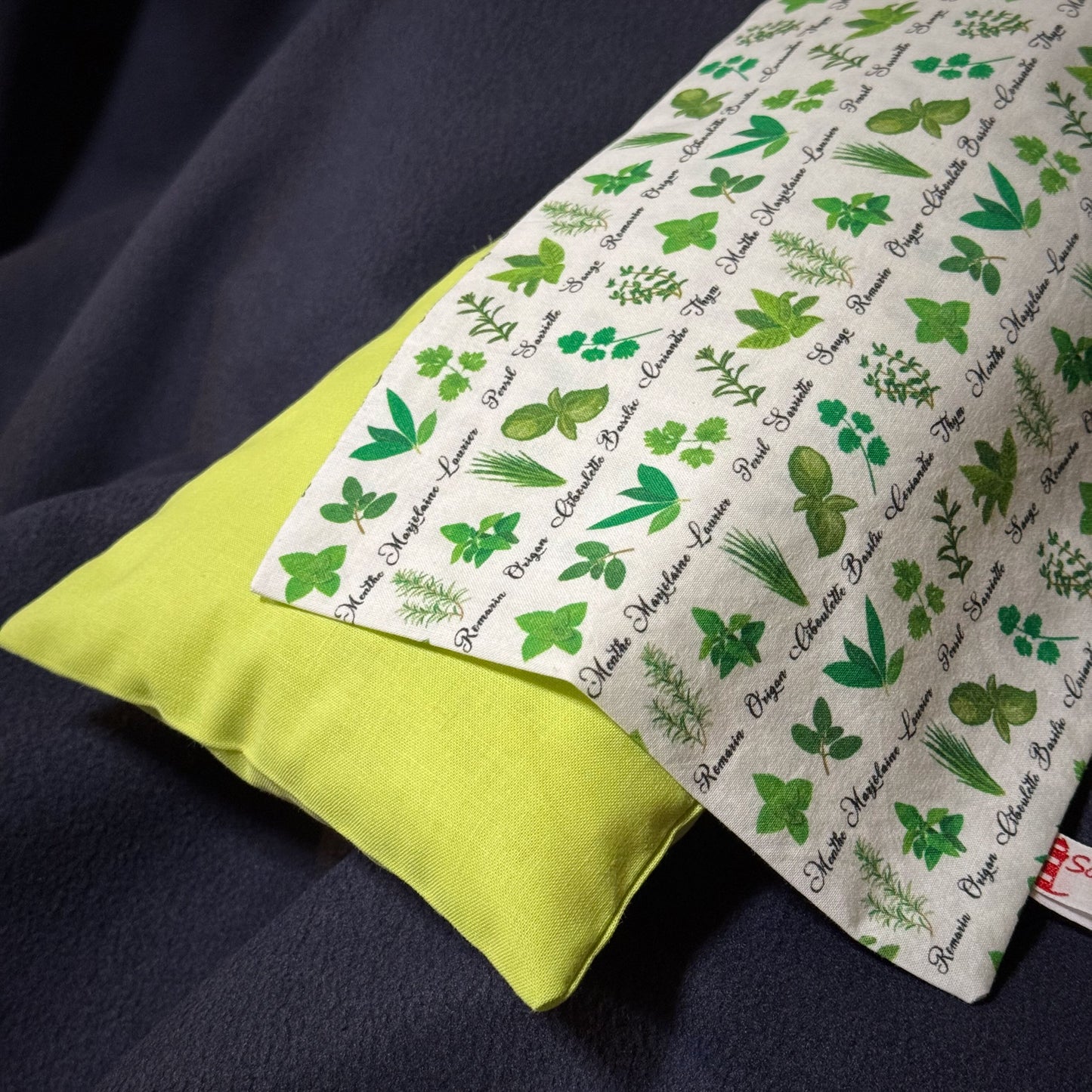 "Atemfrei" - Zirbenkissen in Größe M