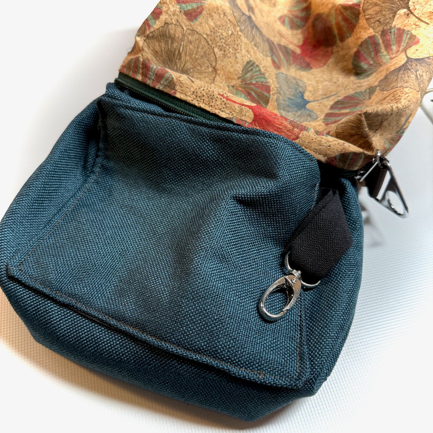 Umhängetasche "Leni" - Einzelstück in Kork