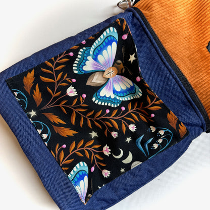 "Petra" im Quadratformat Cord -   Einzelstück Luna Moth