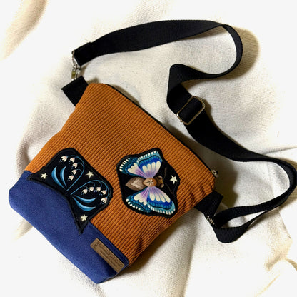 "Petra" im Quadratformat Cord -   Einzelstück Luna Moth