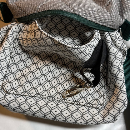 Umhängetasche "Leni" in Stepp - Einzelstück Beige mit Grün