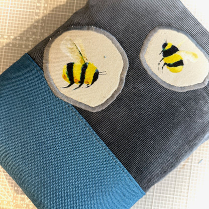 "Kerstin" in Cord - Hummeln