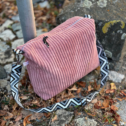 Große Umhängetasche "Lina" - Einzelstück Breitcord altrosa