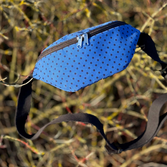 "Käthe" in Cord - Einzelstück Pünktchen auf Blau