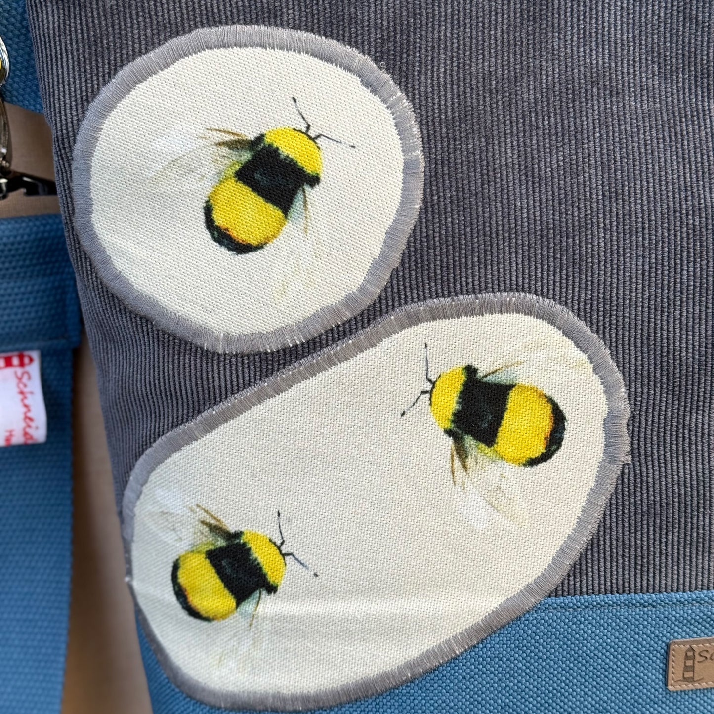 "Kerstin" in Cord - Hummeln