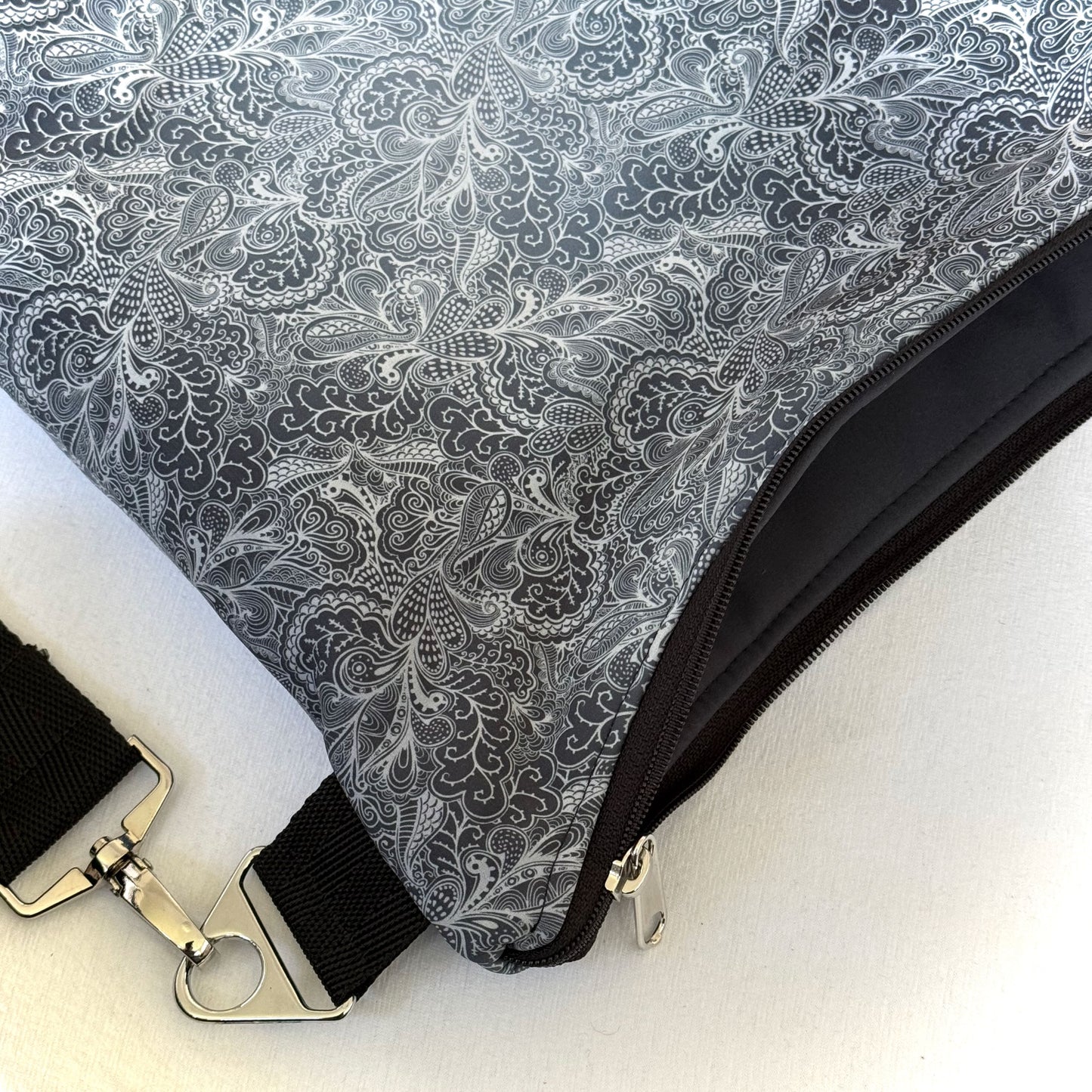Allwetter-Tasche "Ronja" Maxi - Einzelstück Paisleys