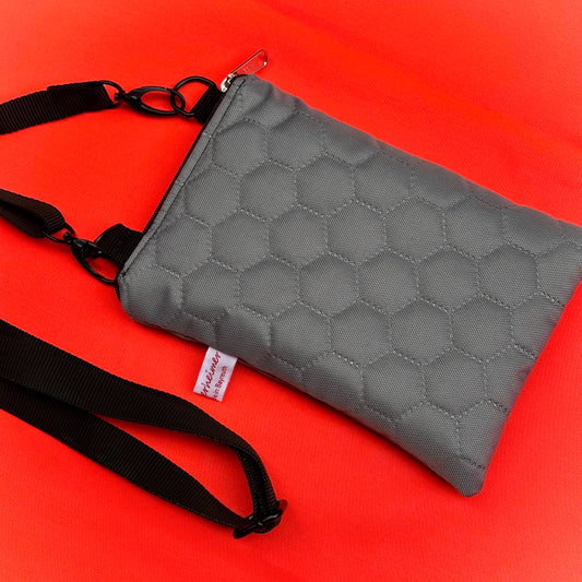 Handytasche "Frieda" - Einzelstück Stepp in Silbergrau Unisex