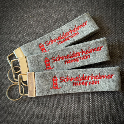Schlüsselanhänger bestickt mit Wunschtext
