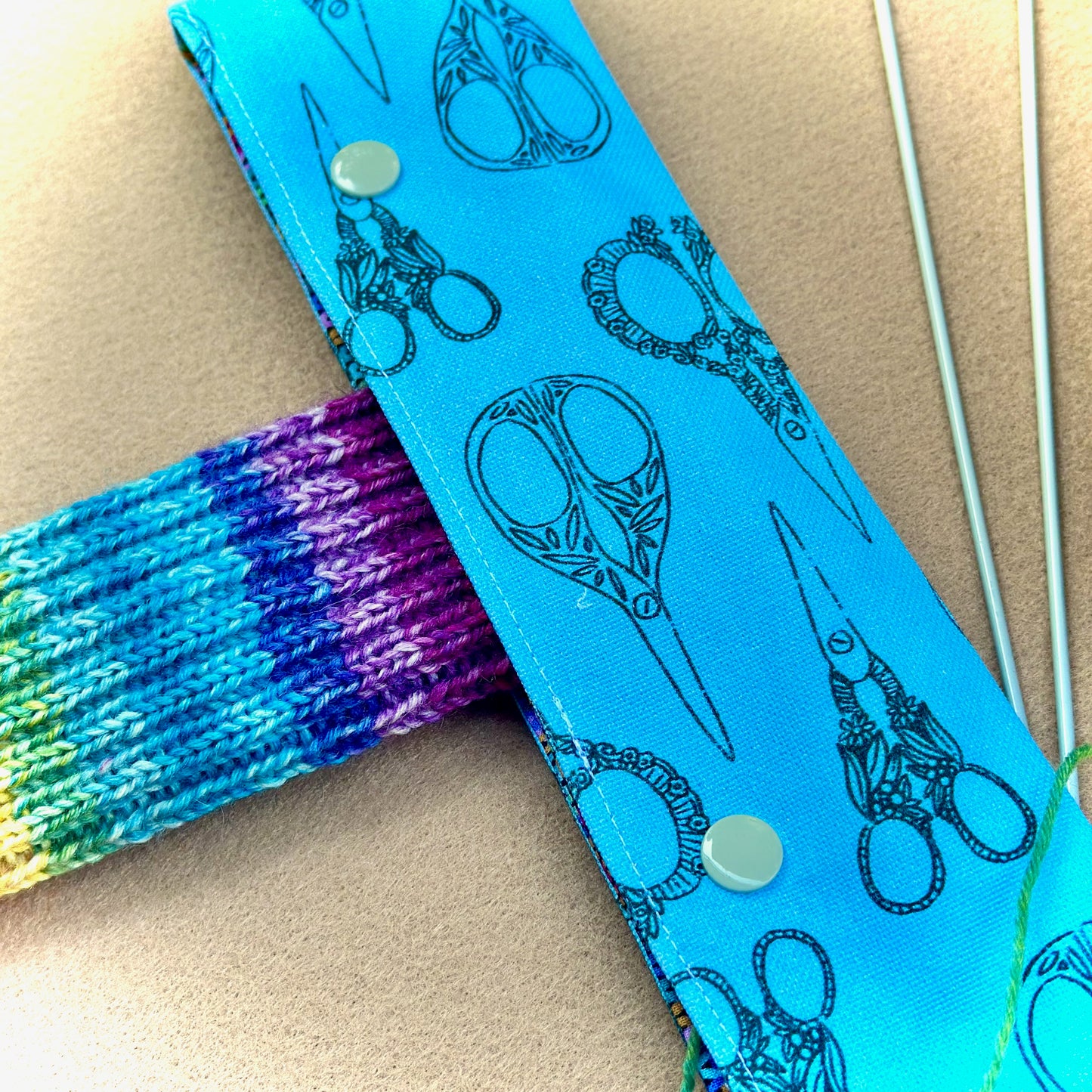 Nadelgarage "Scheren in Türkis"