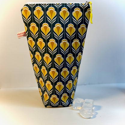 "Flaschentasche" - Einzelstück Retro-Blumen