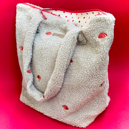 "VielKramBeutel" Boucle-Shopper - Einzelstück Fliegenpilze