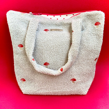 "VielKramBeutel" Boucle-Shopper - Einzelstück Fliegenpilze