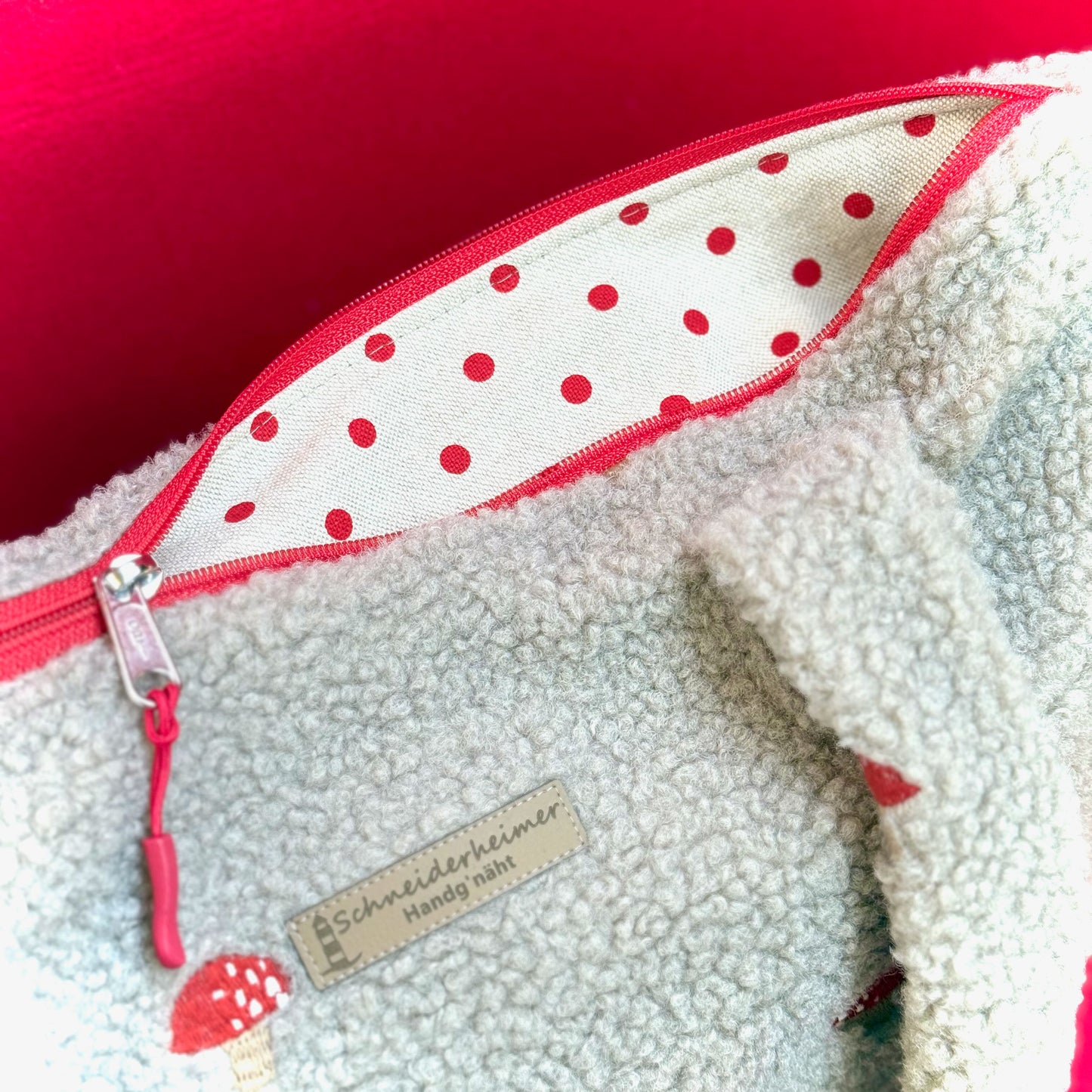 "VielKramBeutel" Boucle-Shopper - Einzelstück Fliegenpilze