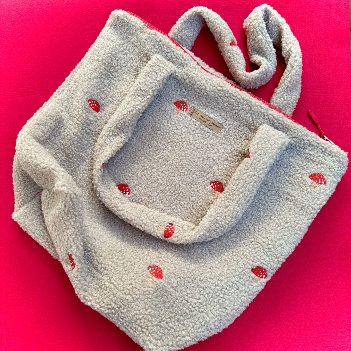 "VielKramBeutel" Boucle-Shopper - Einzelstück Fliegenpilze
