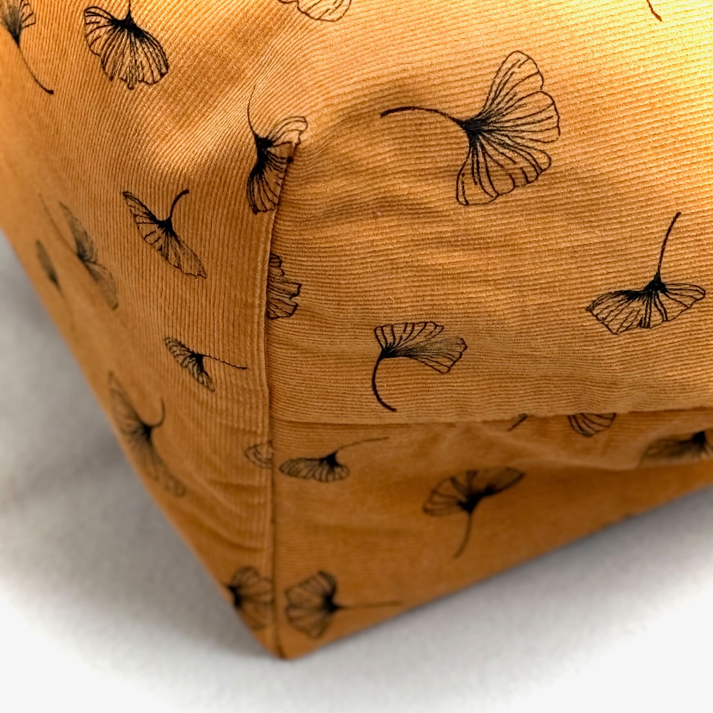 "VielKramBeutel" Cord-Shopper - Einzelstück Gingko