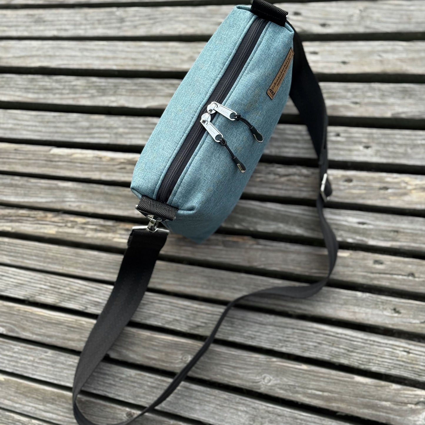 Umhängetasche "Leni" allwettertauglich- EInzelstück Uni Softshell Dunkelmint