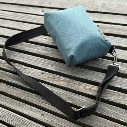 Umhängetasche "Leni" allwettertauglich- EInzelstück Uni Softshell Dunkelmint