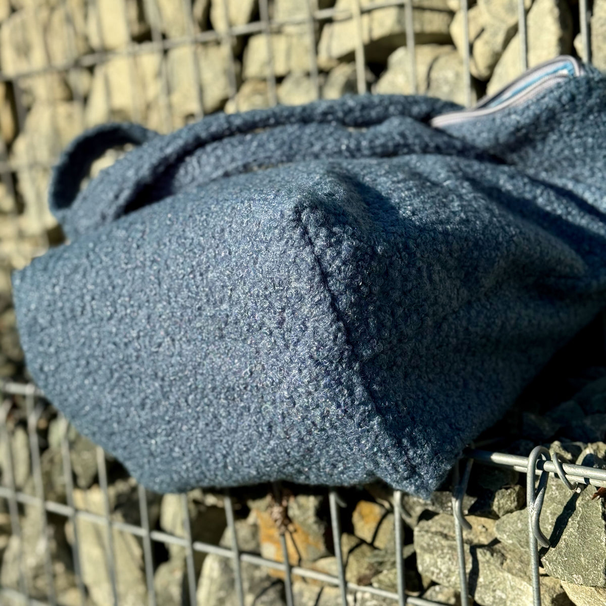 "VielKramBeutel" Boucle-Shopper - Einzelstück Taubenblau