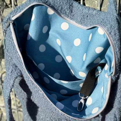 "VielKramBeutel" Boucle-Shopper - Einzelstück Taubenblau