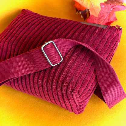 "Leni" in Cord - Einzelstück Bordeaux