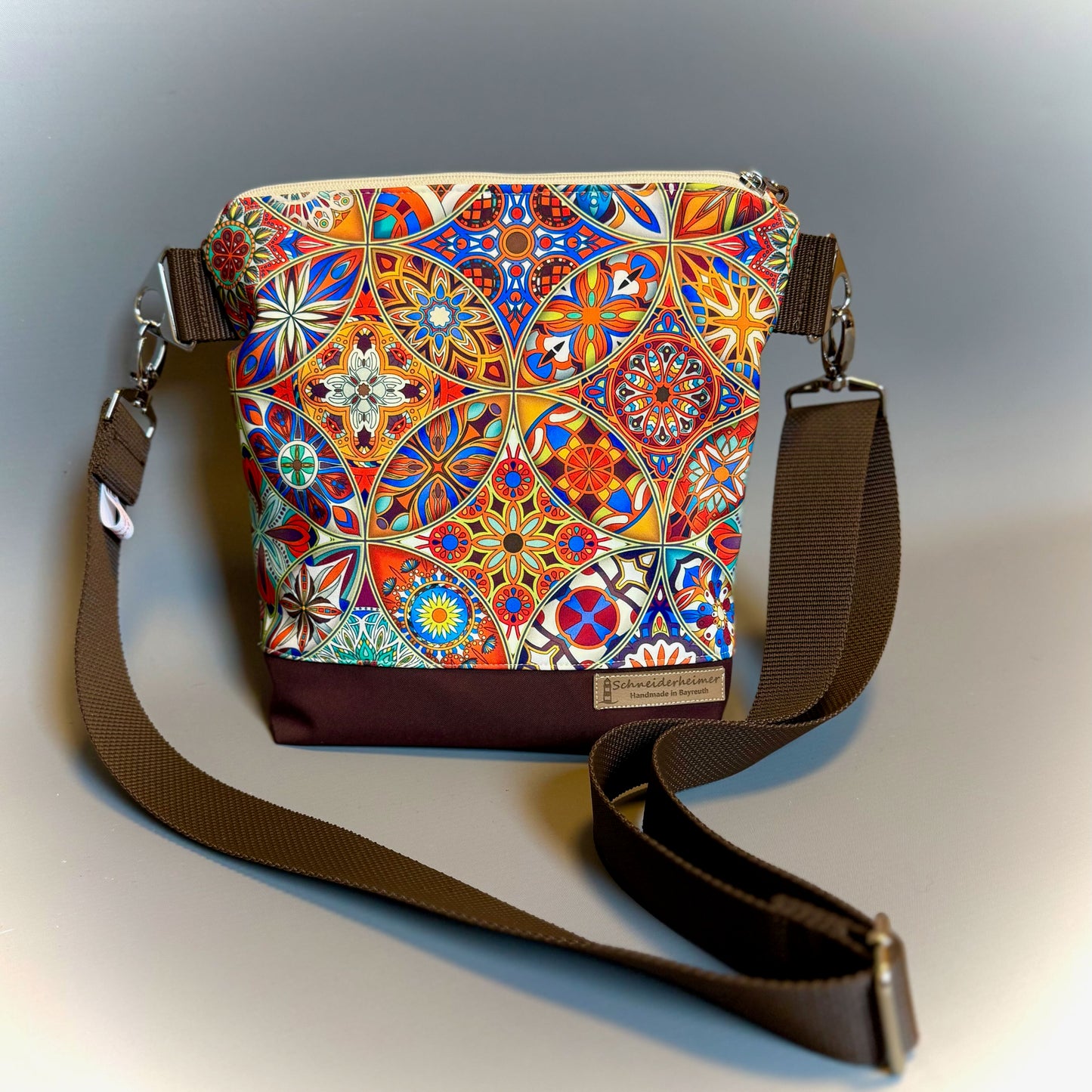 "Allwetter-Petra"- Einzelstück Mandalas mit Braun