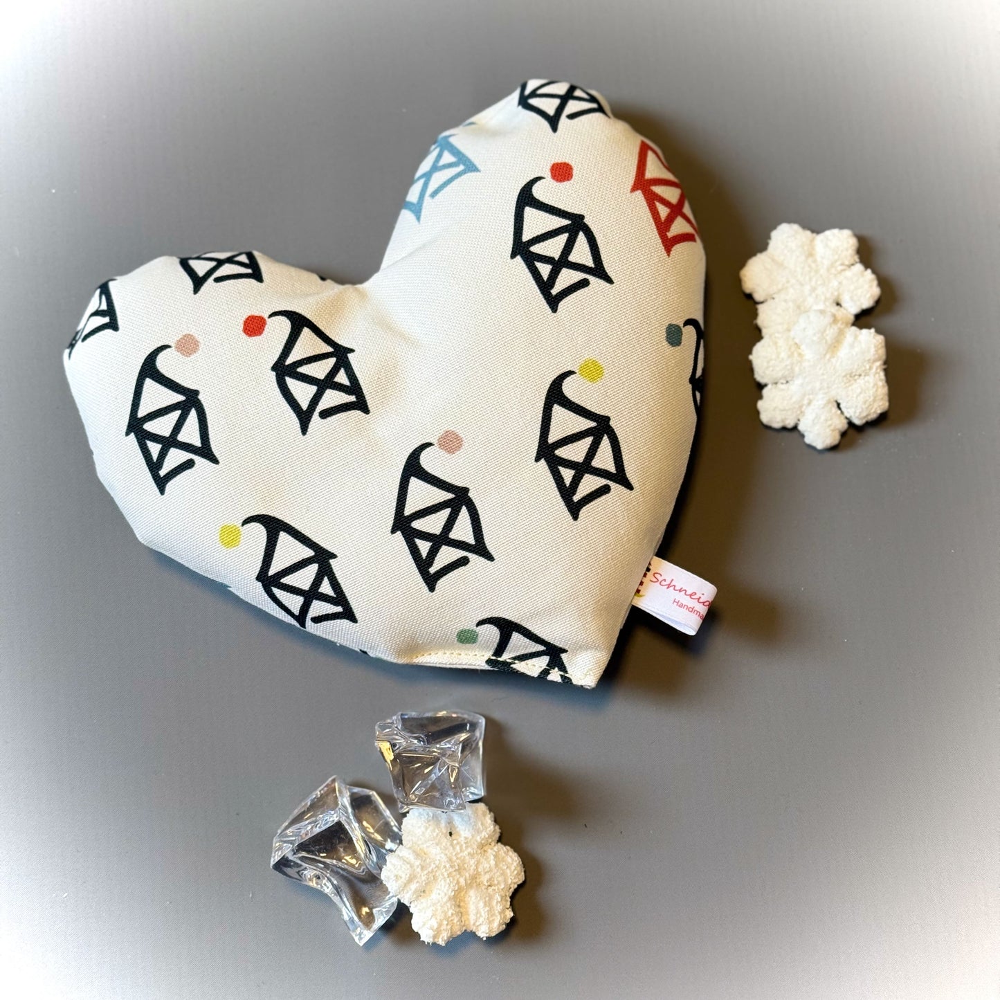 "Herzenswärmer"-  Einzelstück Nikolaushaus Creme