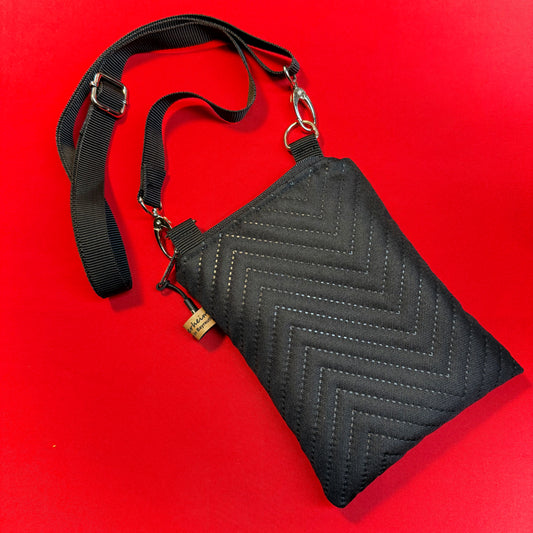 Handytasche "Frieda" in Stepp - Einzelstück Schwarz