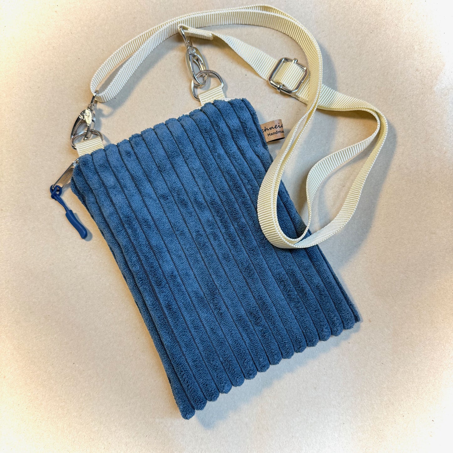 "Frieda" in Cord - Einzelstück Blau