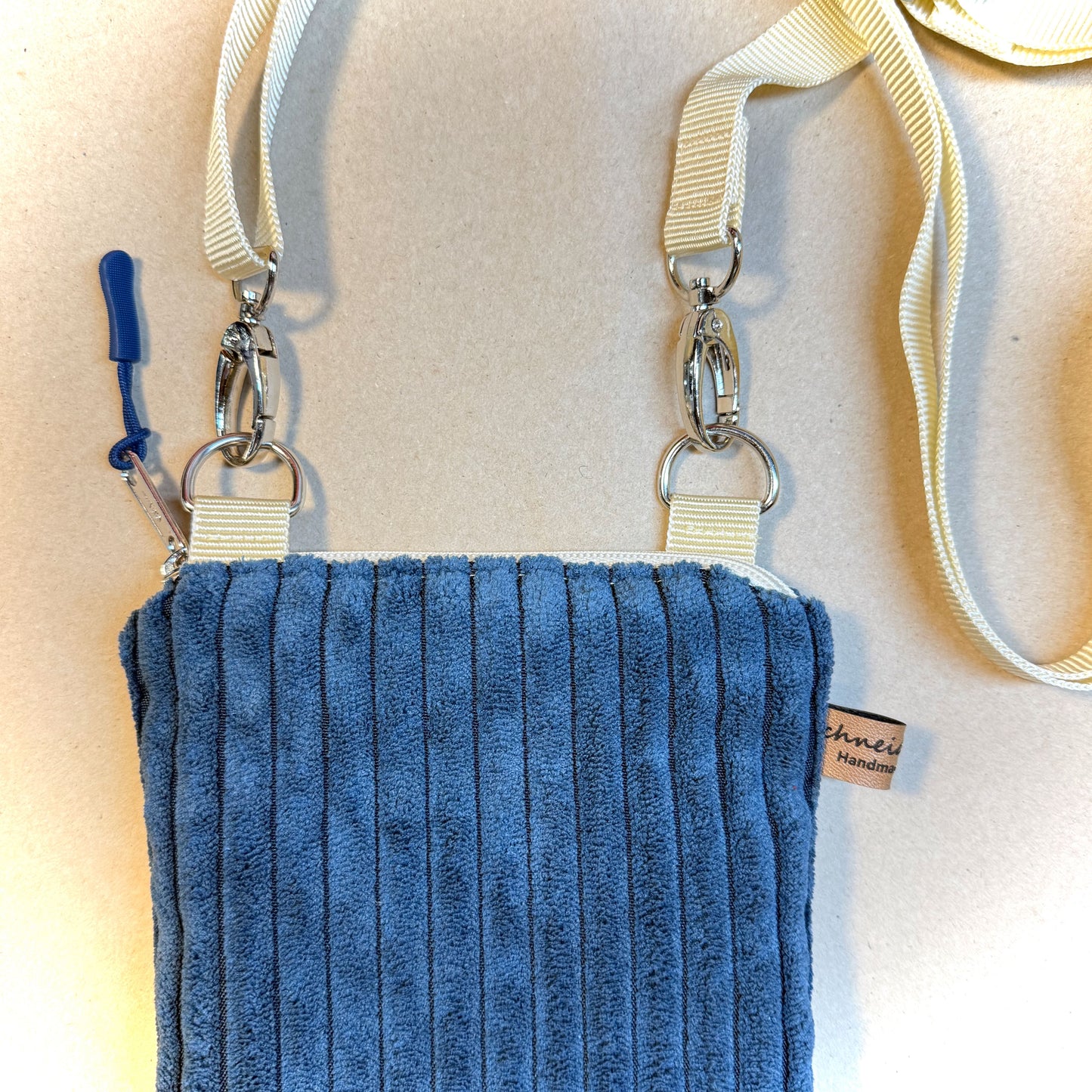 "Frieda" in Cord - Einzelstück Blau